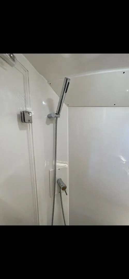 Slide: The Image of Sea Ray 37 2022 - 4544671