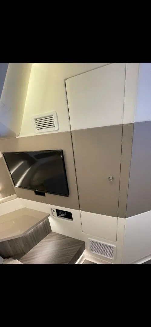 Slide: The Image of Sea Ray 37 2022 - 4544682