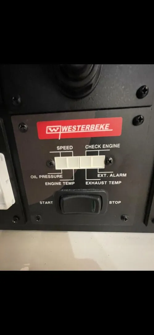 Slide: The Image of Sea Ray 37 2022 - 4544684