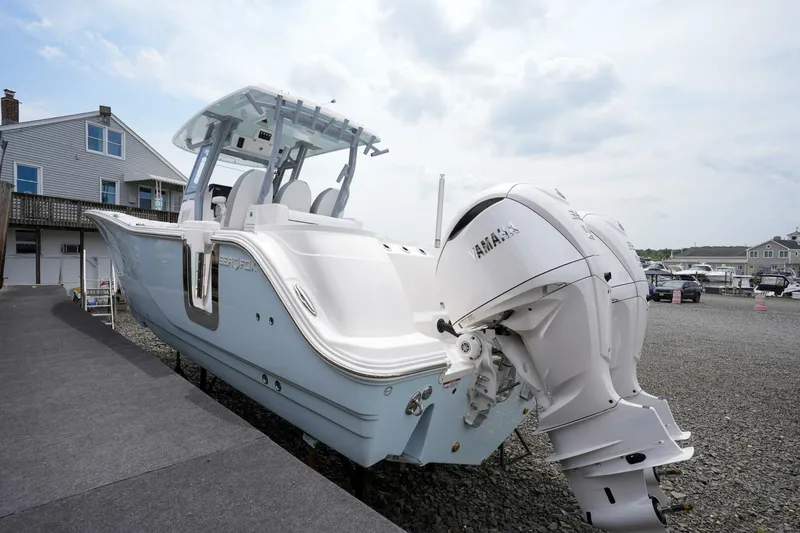 Slide: The Image of Sea Fox 328 Commander 2025 - 4584532