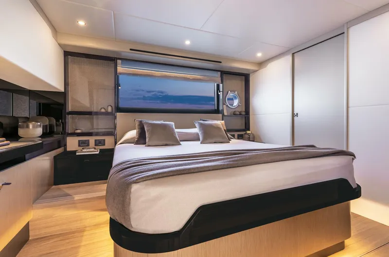 Slide: The Image of 2027 60 Absolute Flybridge - VIP Stateroom - 4547199