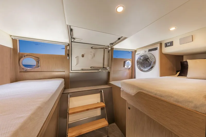 Slide: The Image of 2027 60 Absolute Flybridge - Crew Quarters - 4547231
