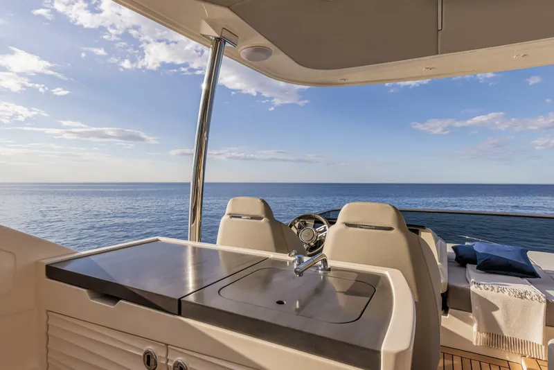 Slide: The Image of 2027 60 Absolute Flybridge - Flybridge - 4547272