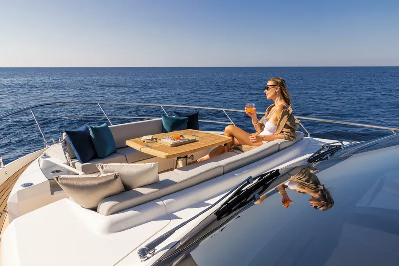 Slide: The Image of 2027 60 Absolute Flybridge - Foredeck - 4547274