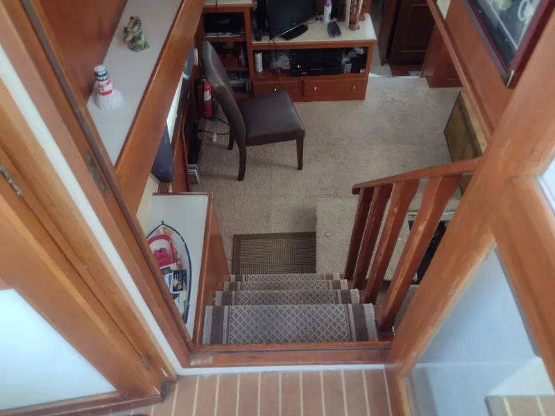 Slide: The Image of Paddy Wagon  Aft view to salon - 4564807