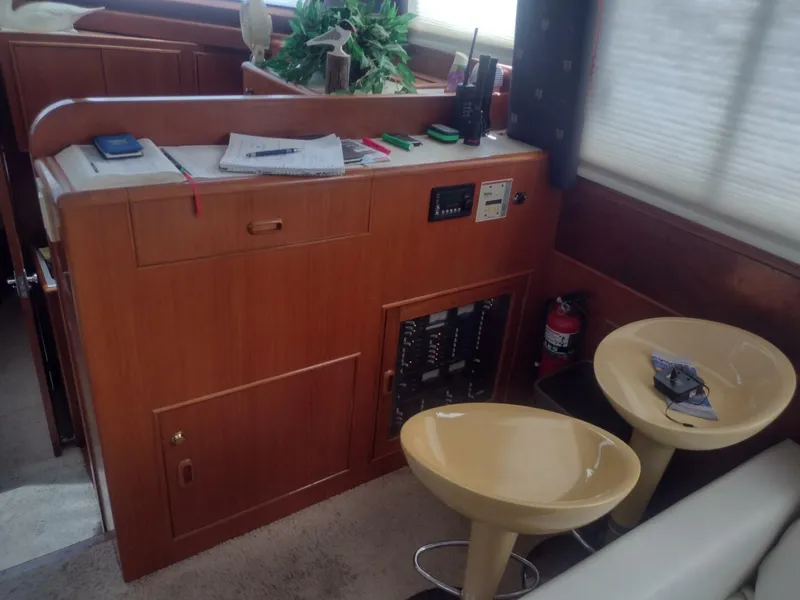 Slide: The Image of Paddy Wagon salon - 4564810