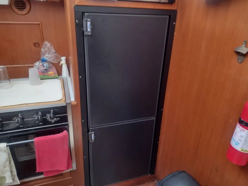 Slide: The Image of Paddy Wagon  refrigerater  - 4564818