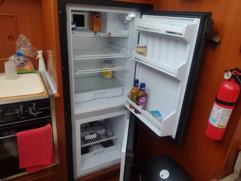 Slide: The Image of Paddy Wagon  refrigerater  - 4564819