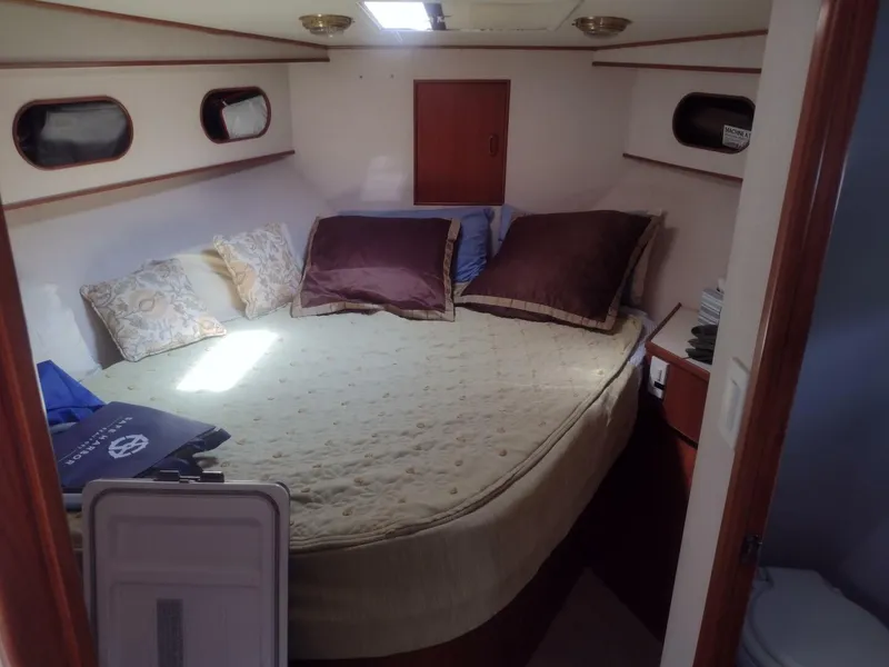 Slide: The Image of Paddy Wagon  forward cabin - 4564821