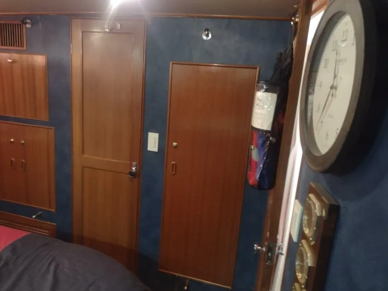 Slide: The Image of Paddy Wagon  aft cabin - 4564826