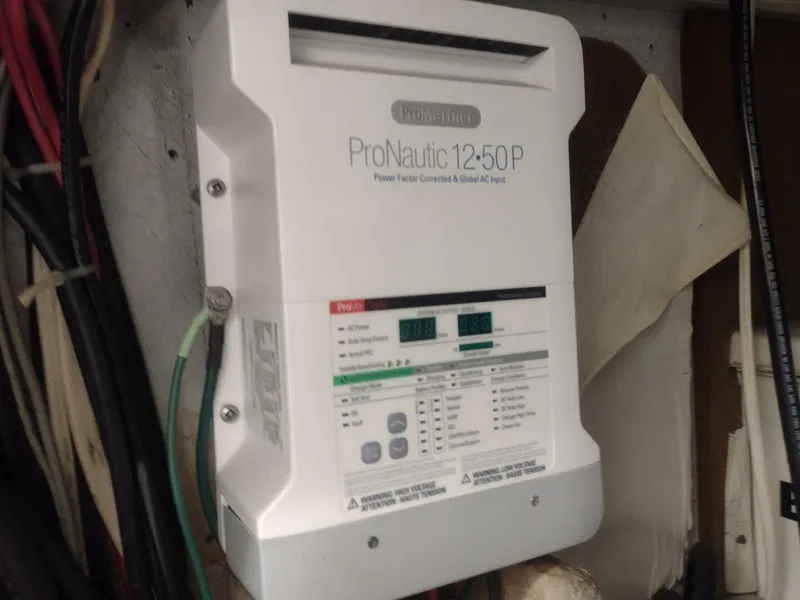 Slide: The Image of Paddy Wagon  ProNautic - 4564844