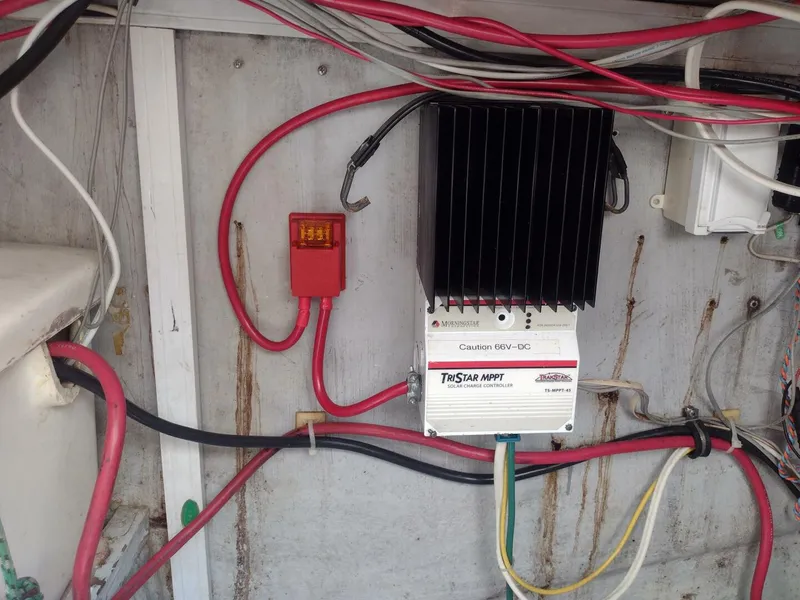 Slide: The Image of Paddy Wagon  solar charger - 4564866