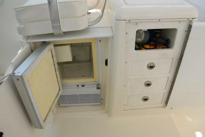 Slide: The Image of Icemaker Under Companion Chair     - 4549377