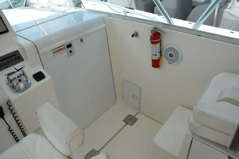 Slide: The Image of Cabin Door Closed   - 4549396