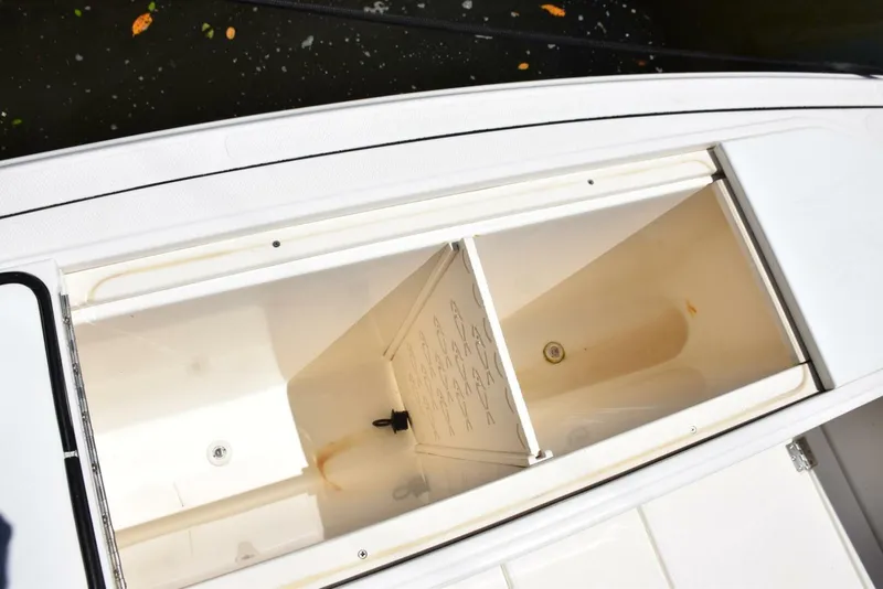 Slide: The Image of Transom Livewell   - 4549399