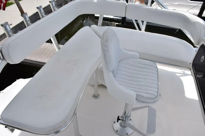 Slide: The Image of Tower Helm Seat and Bench Lounge   - 4549412