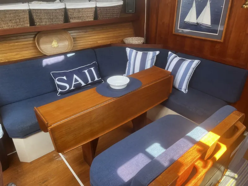 Slide: The Image of Dinette W Settee - 4552969