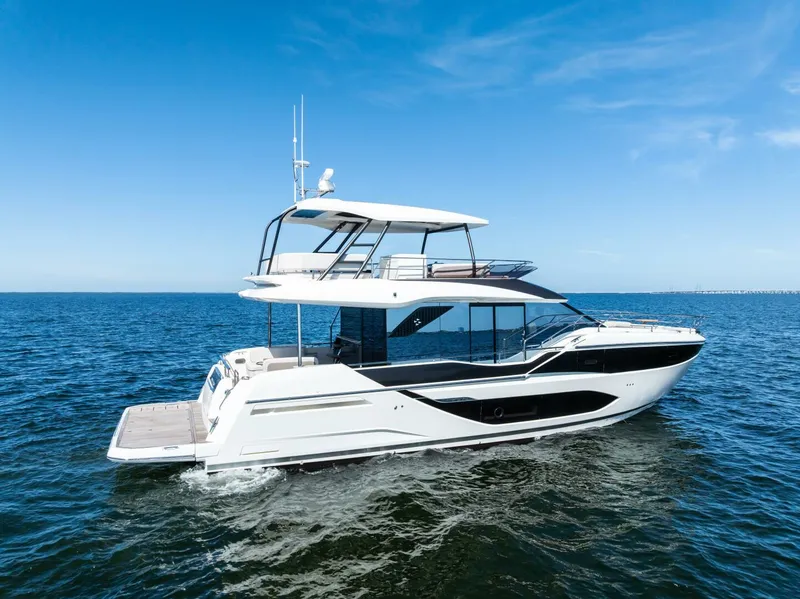 Slide: The Image of 2026 Prestige F5.7 Flybridge - Starboard - 5618243