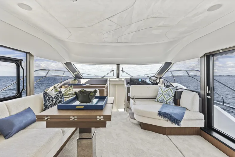 Slide: The Image of 2026 Prestige F5.7 Flybridge - Salon - 5618253