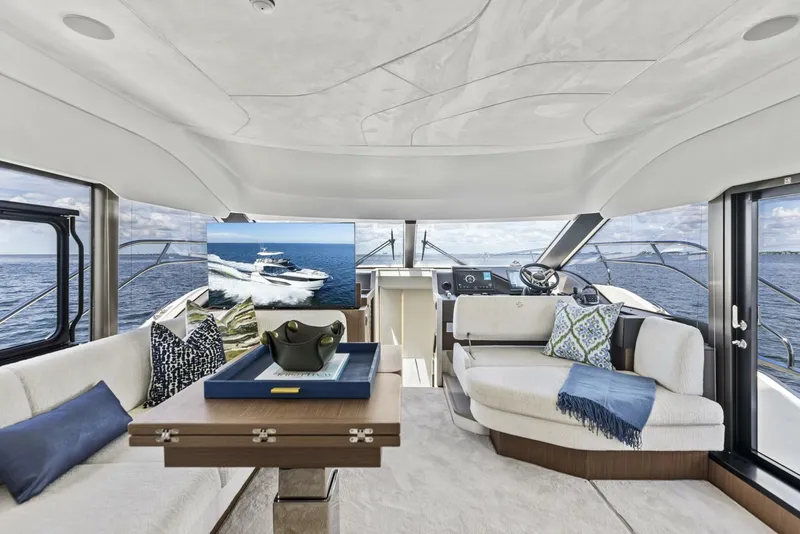 Slide: The Image of 2026 Prestige F5.7 Flybridge - Salon - 5618584