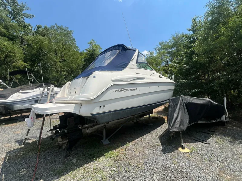 The Image of Monterey 302 Cruiser 2000 - 4553965