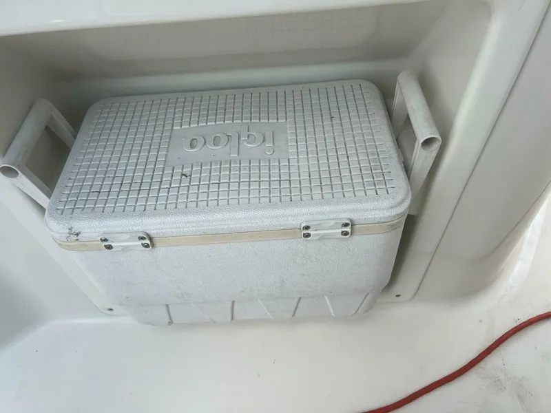 Slide: The Image of Monterey 302 Cruiser 2000 - 4553985