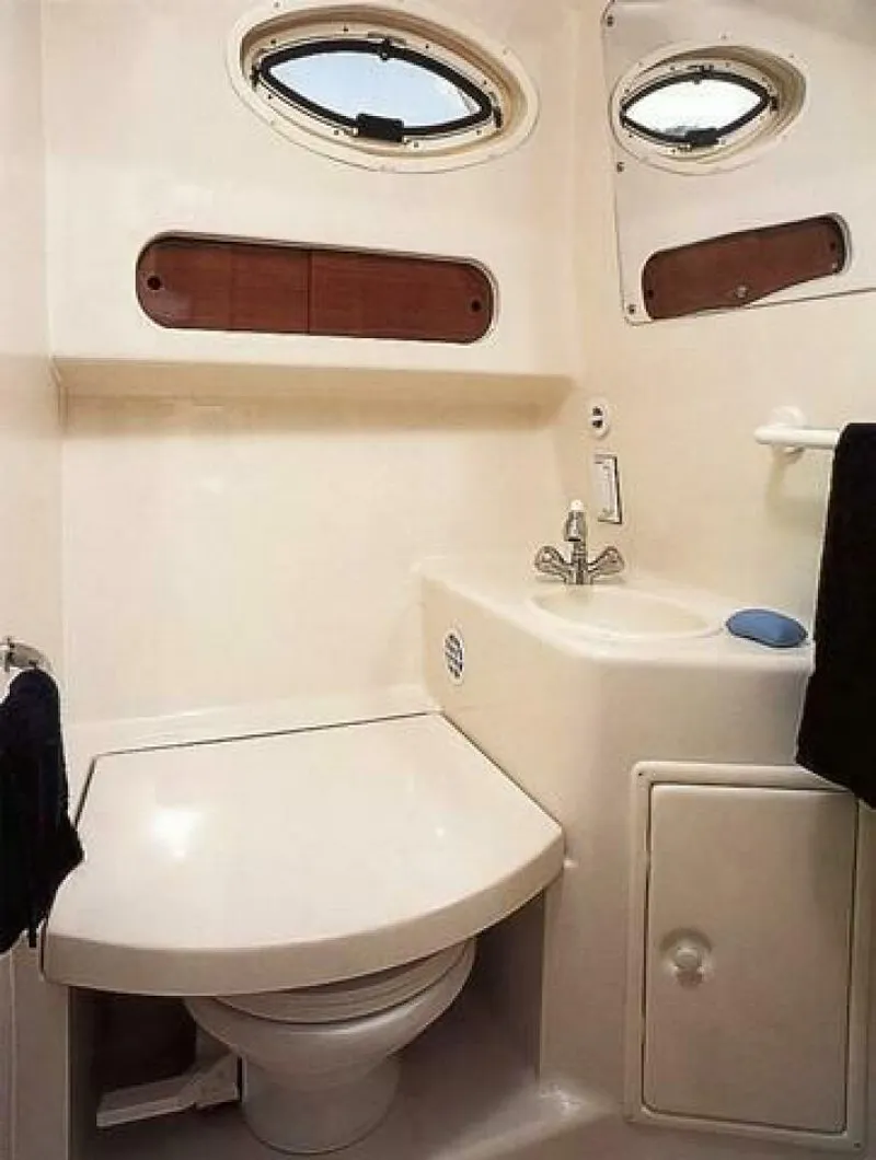 Slide: The Image of Monterey 302 Cruiser 2000 - 4554033