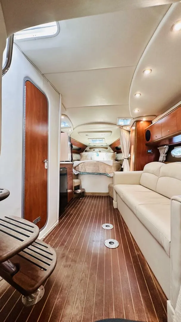 Slide: The Image of Rinker 350 Express Cruiser 2007 - 4555895