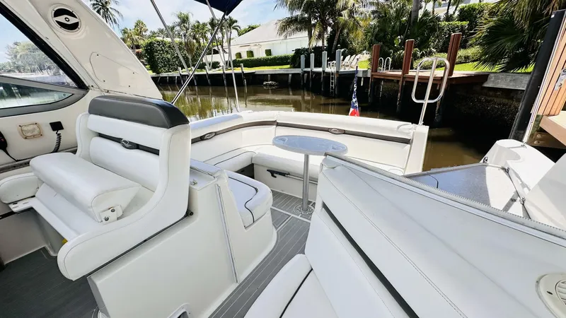 Slide: The Image of Rinker 350 Express Cruiser 2007 - 4555889