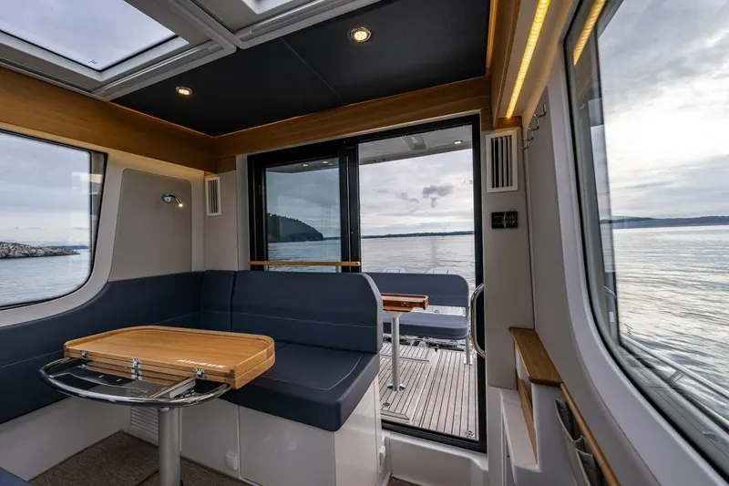 Slide: The Image of Nimbus C11 2024 - 5775486