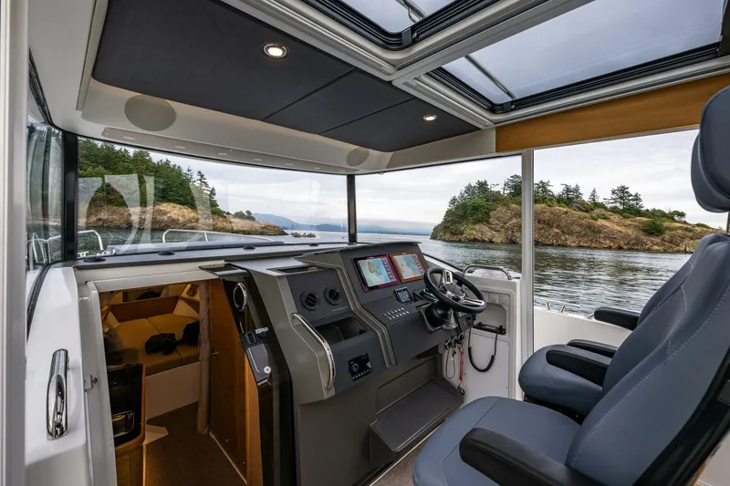 Slide: The Image of Nimbus C11 2024 - 5775481