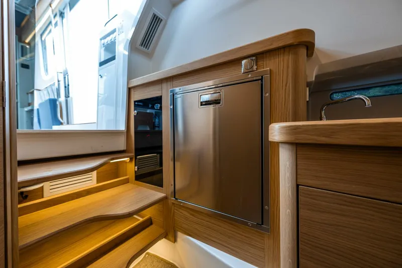 Slide: The Image of Nimbus C11 2024 - 5775472