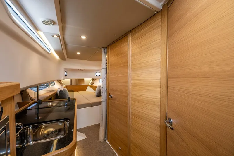 Slide: The Image of Nimbus C11 2024 - 5775471