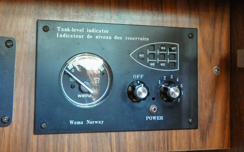 Slide: The Image of Hunter 45CC   Coralee   Offered For Sale657 - 4565648