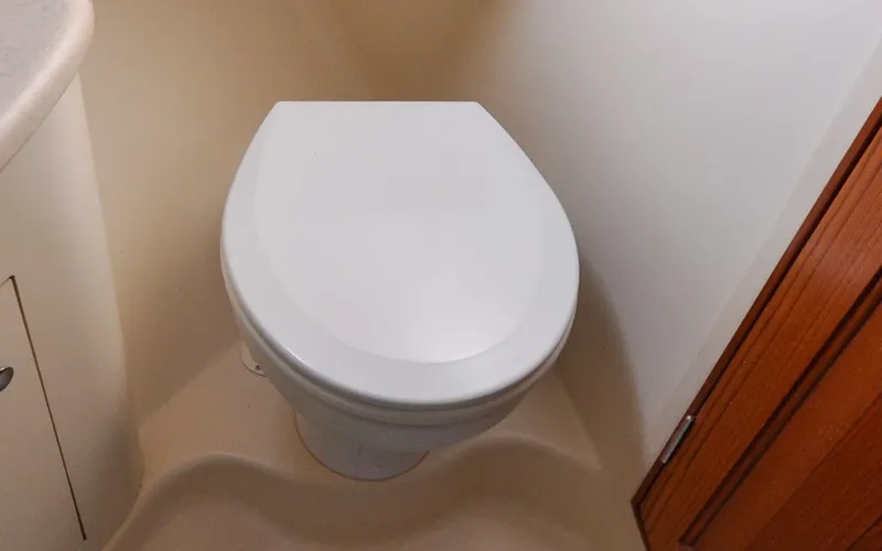 Slide: The Image of Hunter 45CC   Coralee   Offered For Sale641 - 4565632