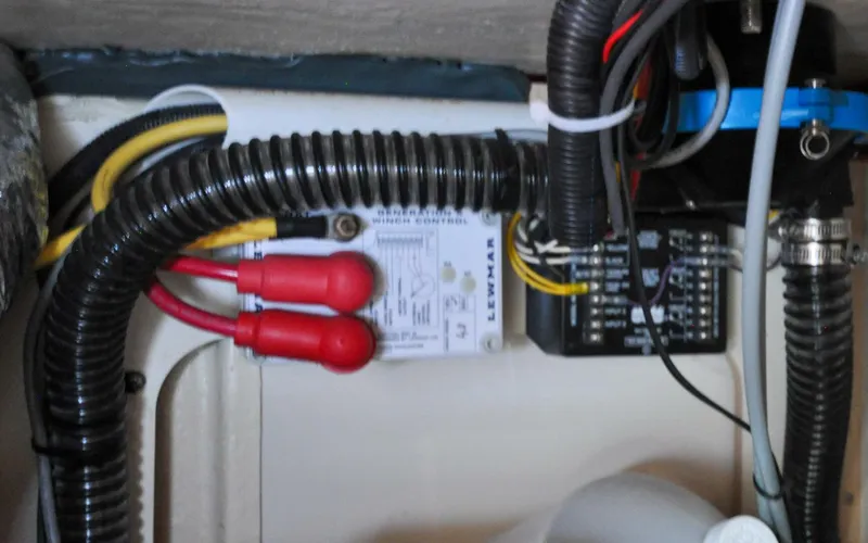 Slide: The Image of Hunter 45CC   Coralee   Offered For Sale652 - 4565642