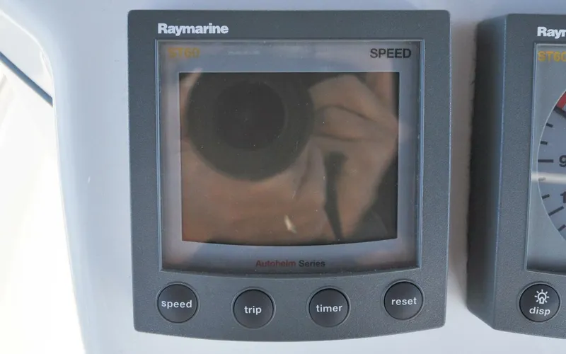 Slide: The Image of Hunter 45CC   Coralee   Offered For Sale610 - 4556514