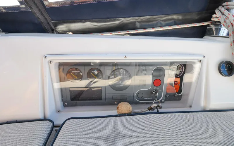 Slide: The Image of Hunter 45CC   Coralee   Offered For Sale616 - 4556519