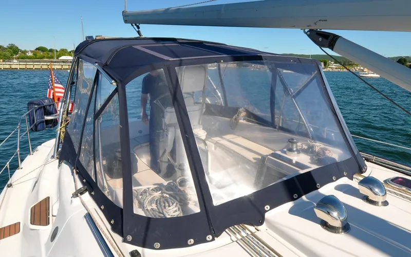 Slide: The Image of Hunter 45CC   Coralee   Offered For Sale593 - 4556616