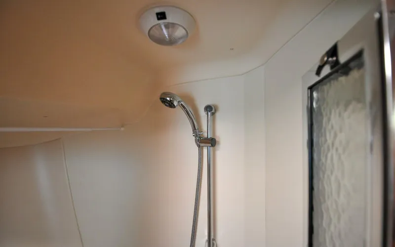 Slide: The Image of Hunter 45CC   Coralee   Offered For Sale707 - 4565694