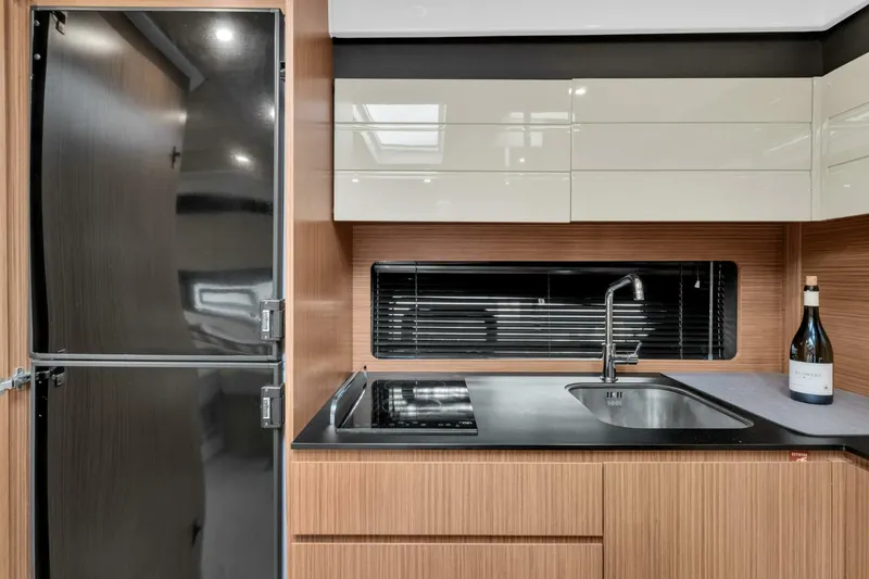 Slide: The Image of 2016 Azimut 43 - 4557808