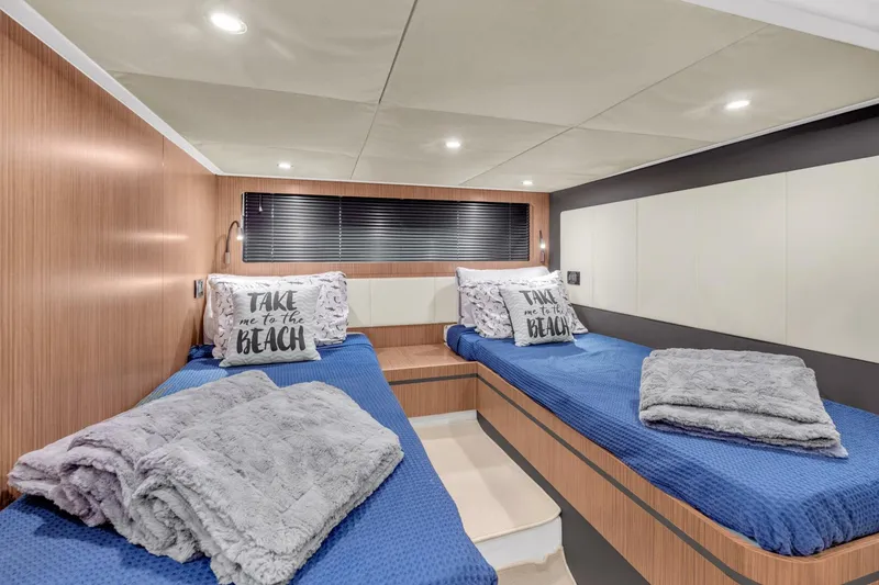 Slide: The Image of 2016 Azimut 43 - 4557811