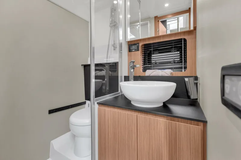 Slide: The Image of 2016 Azimut 43 - 4557812