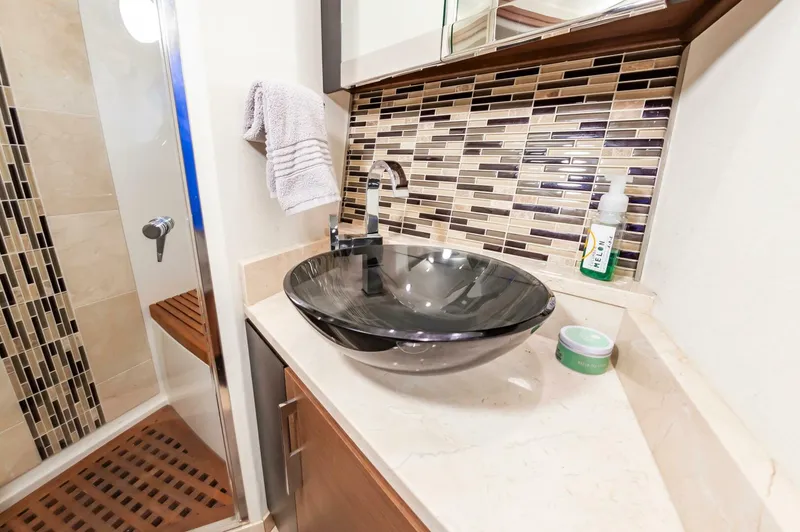 Slide: The Image of Marquis 63 Sport Yacht 2013 - 5222288