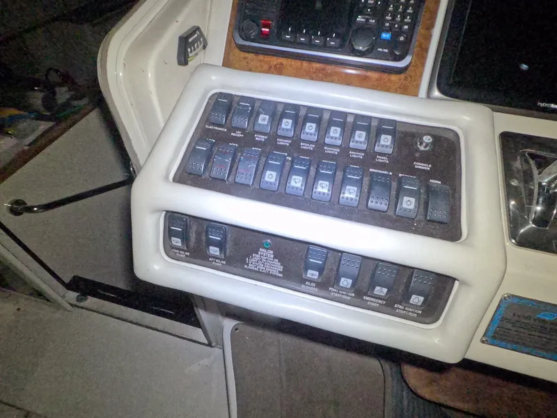 Slide: The Image of Sea Ray 400 Express 1995 - 4561322