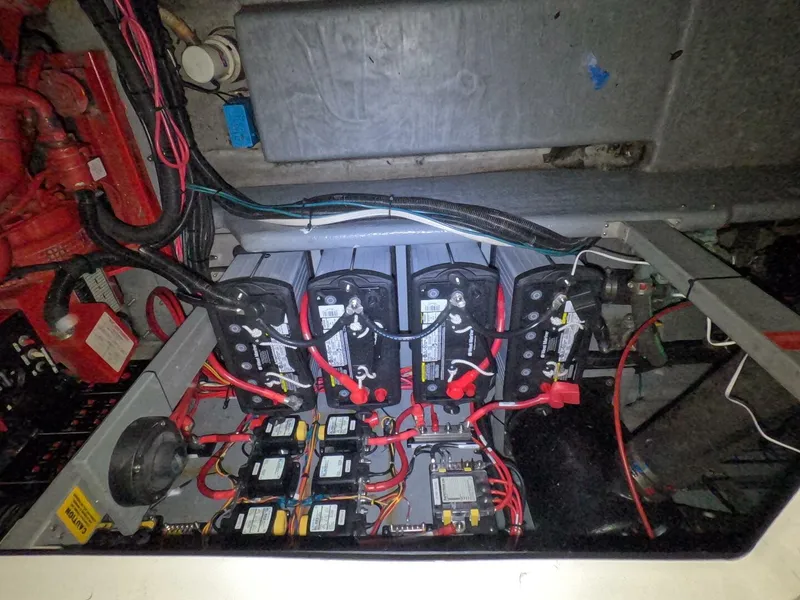 Slide: The Image of Sea Ray 400 Express 1995 - 4561343