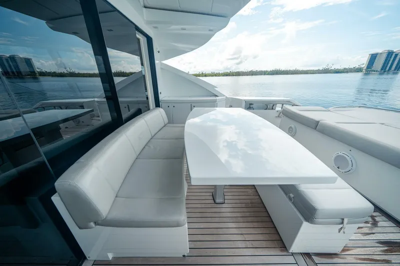 Slide: The Image of Pershing 80 2010 - 4561976