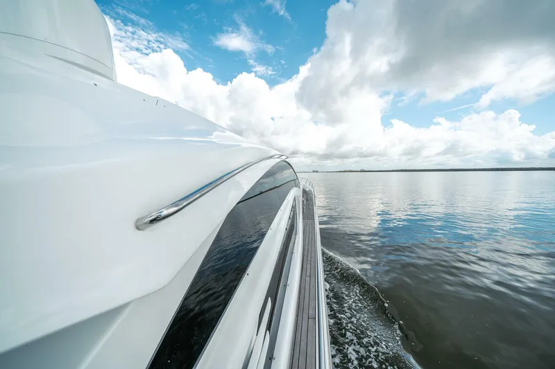 Slide: The Image of Pershing 80 2010 - 4561981