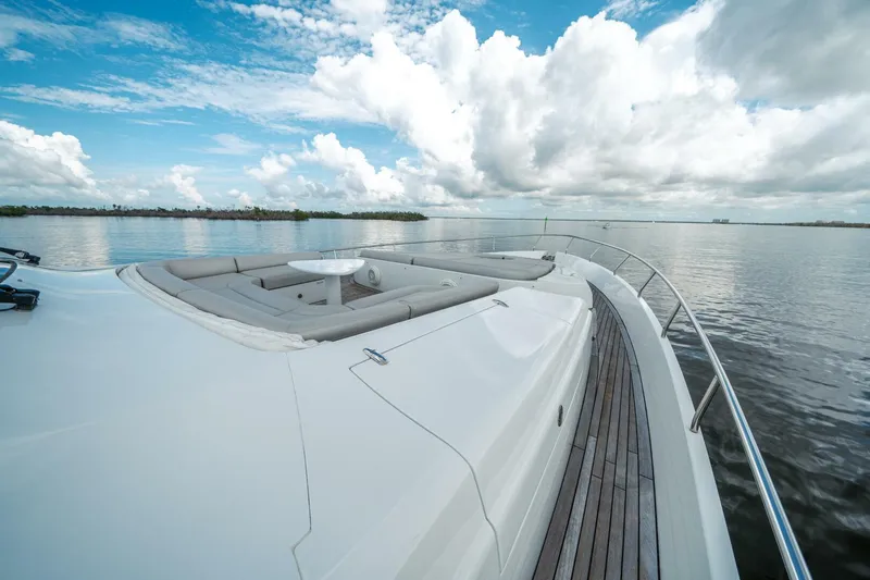 Slide: The Image of Pershing 80 2010 - 4561984