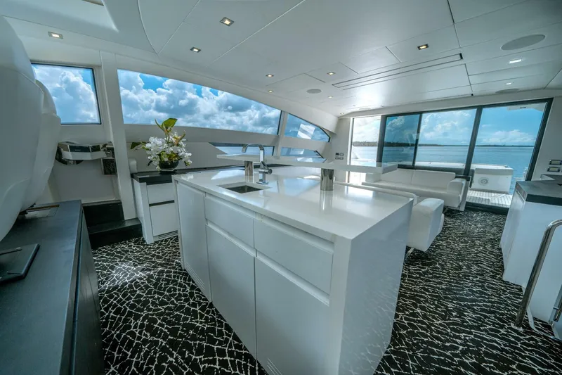 Slide: The Image of Pershing 80 2010 - 4561989